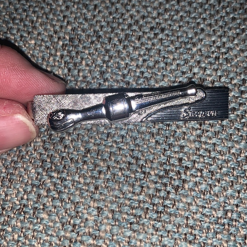 VINTAGE TIE CLIP (1960’s)